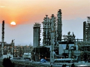 Dung Quat refinery kick-starts national petrochemistry